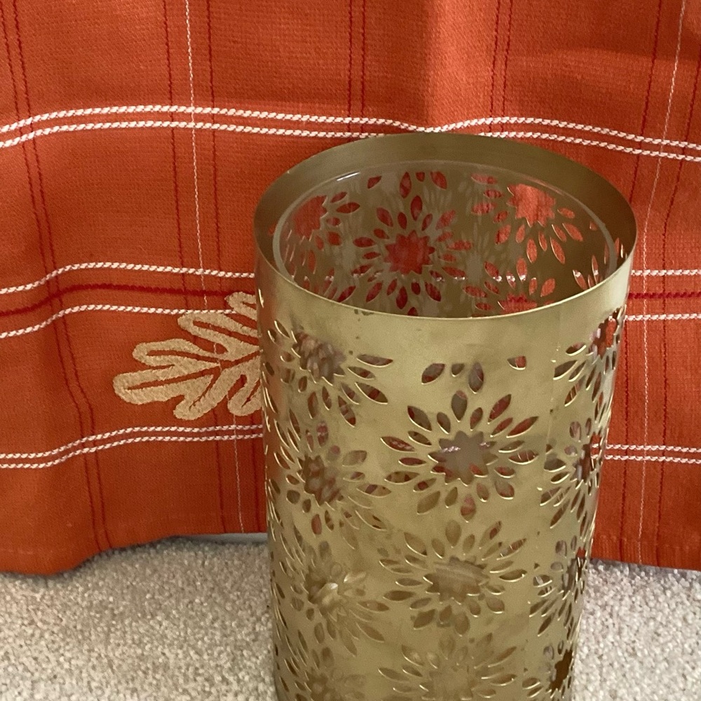 CLEAR GLASS VASE WITH BURNISHED BRASS FLOWER PATTERN SLEEVE PRICE REDUCED - Picture 3 of 7